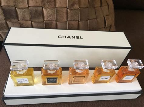 chanel paris fragrance wardrobe